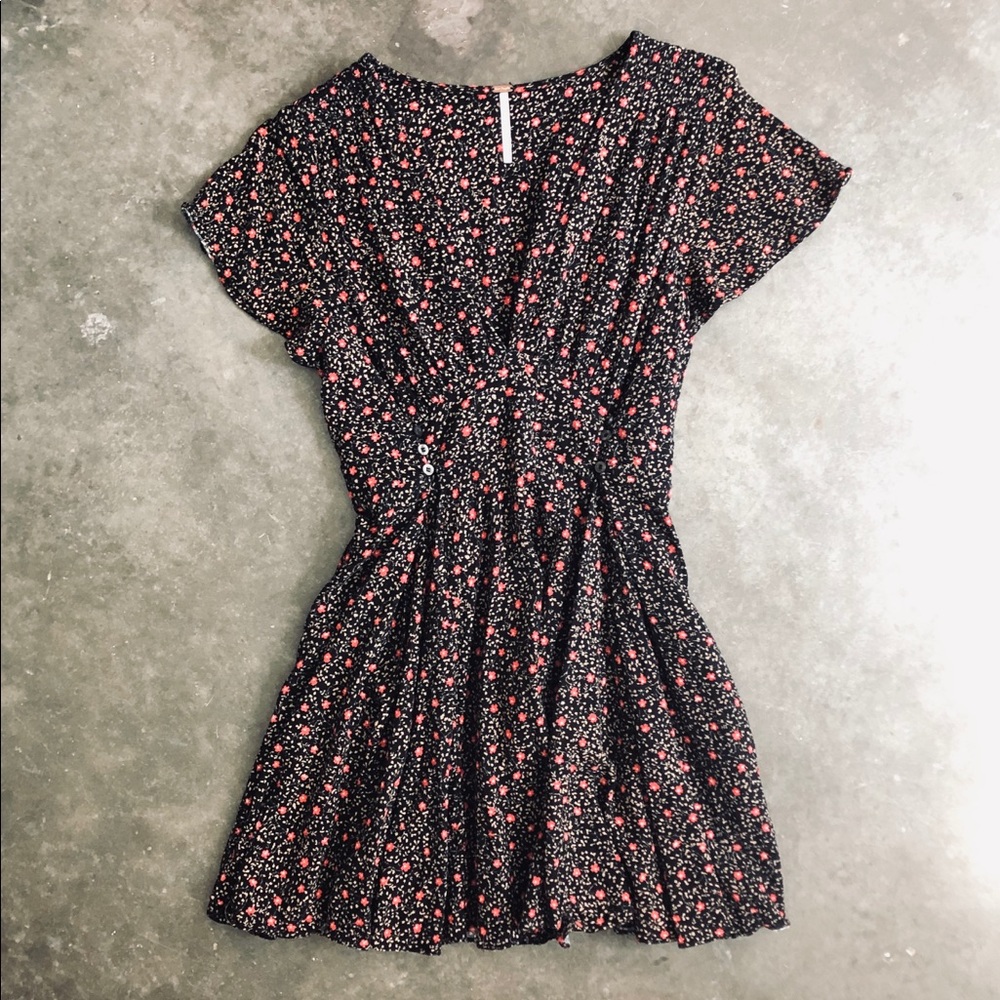 Free People - V front flow dress